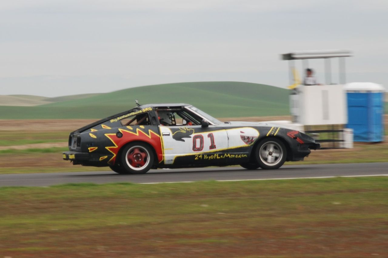 Illustration for article titled 24 Hours Of LeMons Arse Freeze-A-Palooza Über Gallery: Awesome Datsuns, Driven Nissans